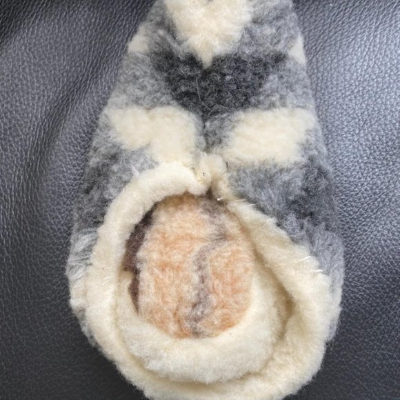 100% WOOL LADIES SLIPPERS SIZE 9. - Picture 4 of 4
